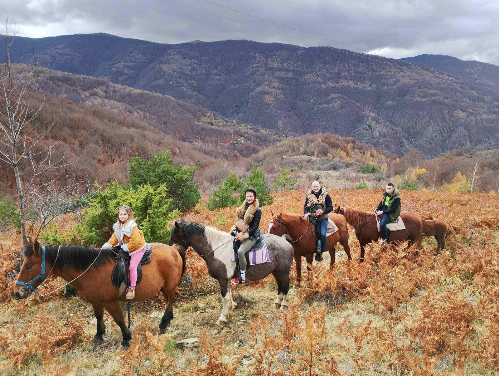 Јавање коњи во природата на Осоговските планини